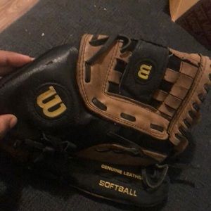 Soft ball glove
